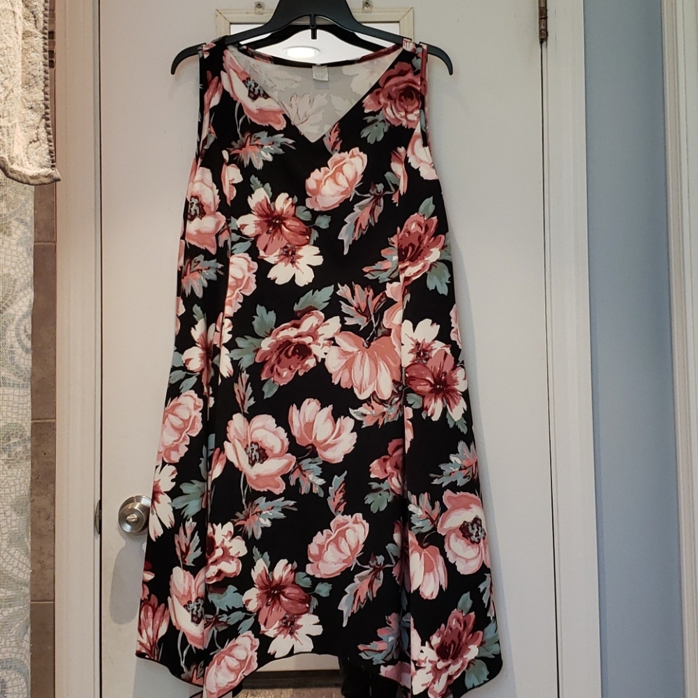 Sleeveless floral dress 2X